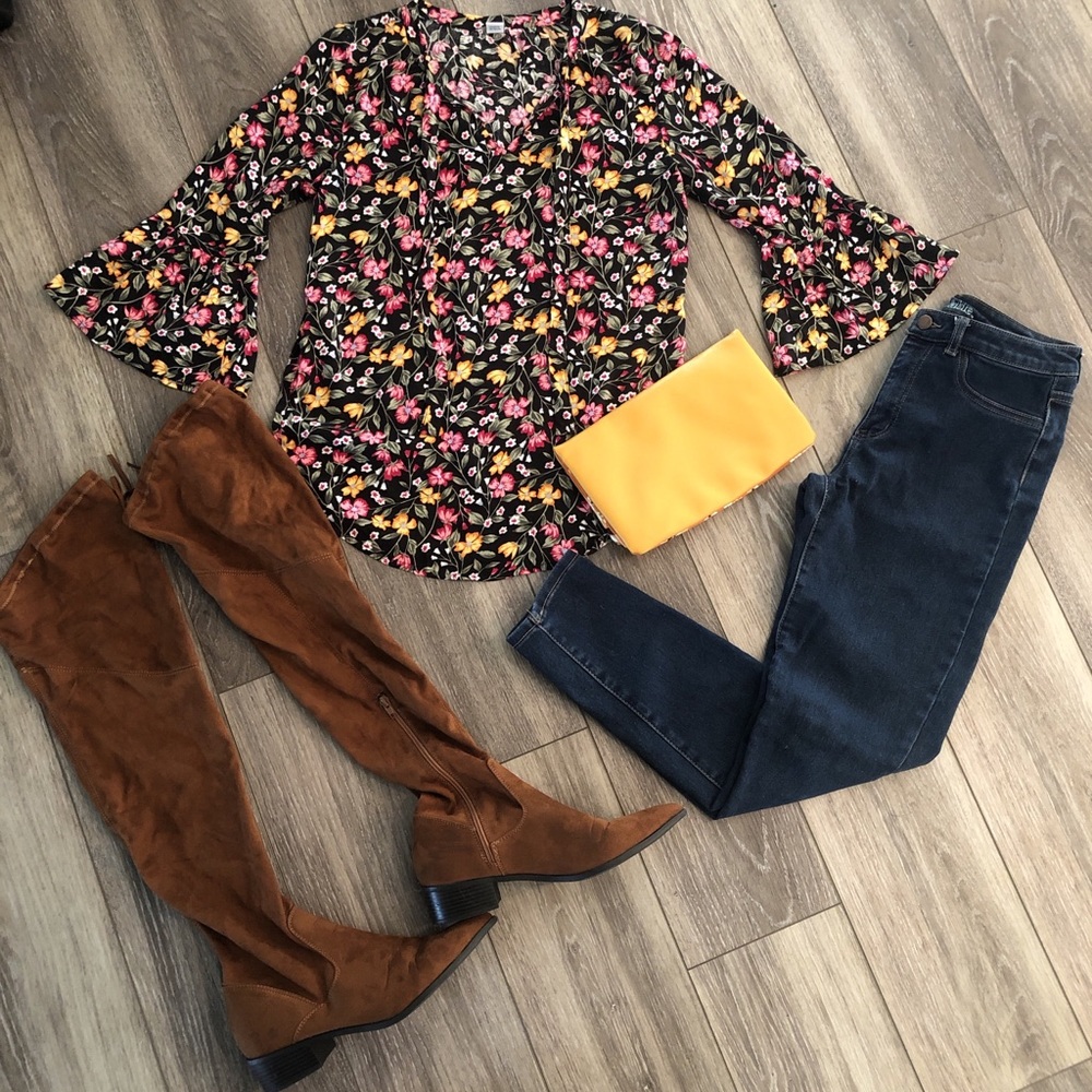 Bell Sleeve Floral Top